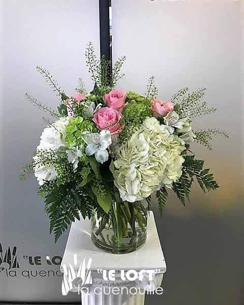 Marie Eve fresh flower arrangement