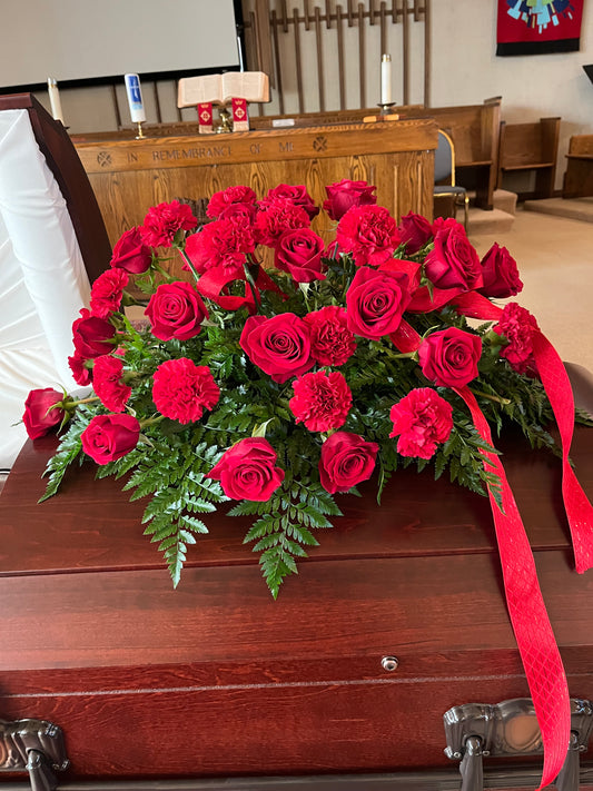 Gerbe de cercueil roses rouges