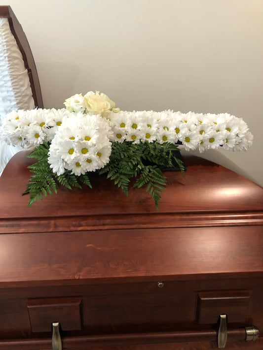 Casket spray 30 in cross daisy & roses