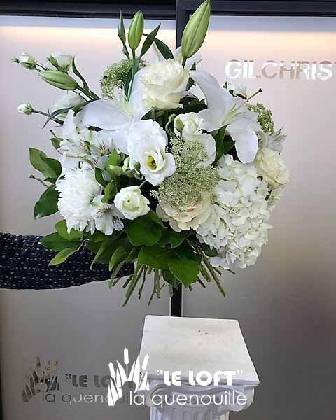 All White bouquet - florist La Quenouille