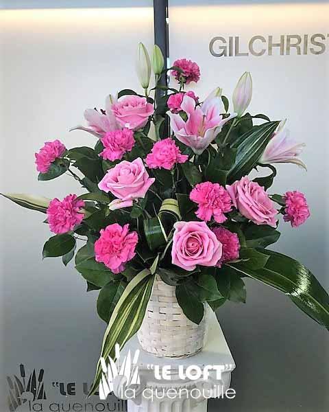 Emotion sympathy basket arrangement with fresh flowers