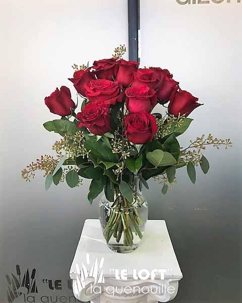 Full Heart dozen roses in a vase arrangement