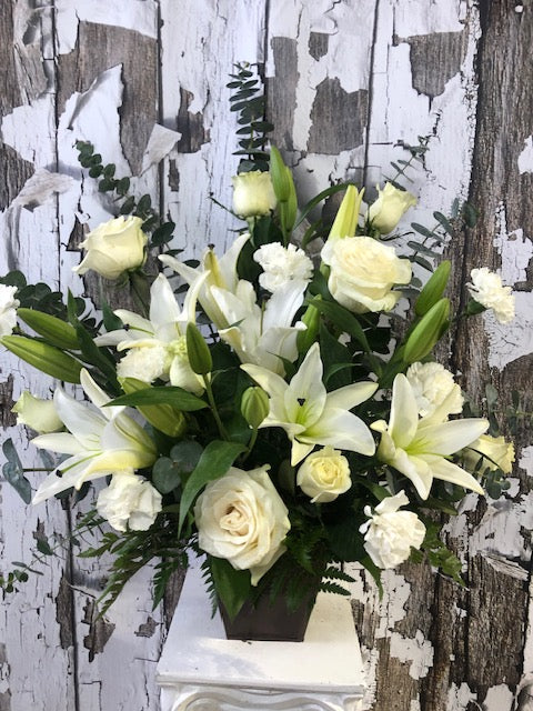 Purity Funeral Arrangement - florist La Quenouille